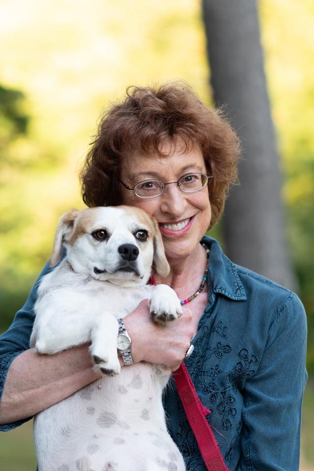 Barbara Dee
